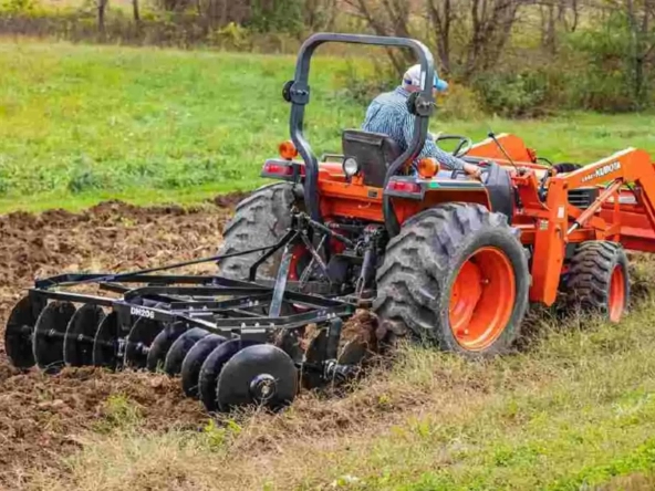 AG056_Disc_harrow_1.webp
